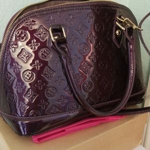 Handbag W/ Wallet